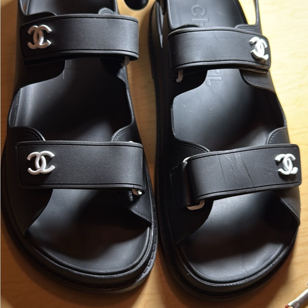 CHANEL Black Dad Sandals with Logo - Picture 3 of 7